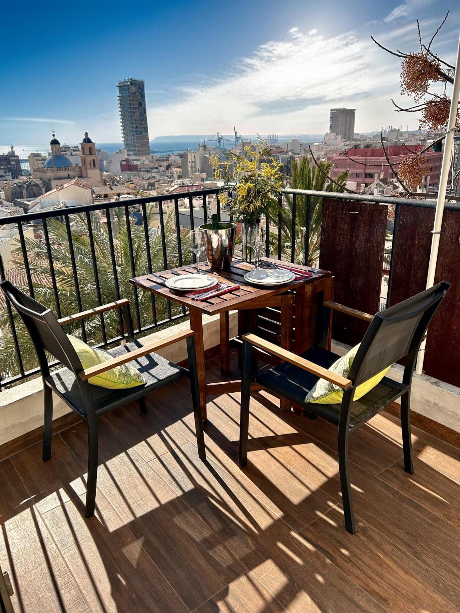 Charming House In The Historic Old Town Villa Alicante Luaran gambar